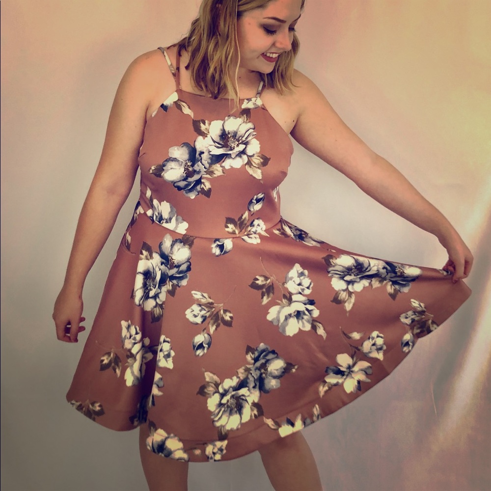 Plus Size Floral Cross-Back Skater Dress 🌸 NEW!